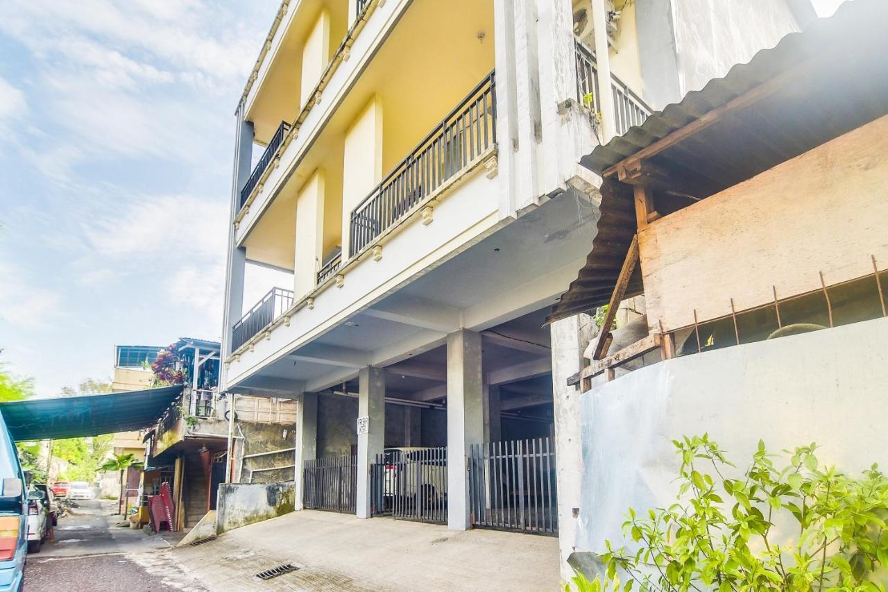 Oyo 91755 Priska Kost Dan Homestay Manado Zewnętrze zdjęcie